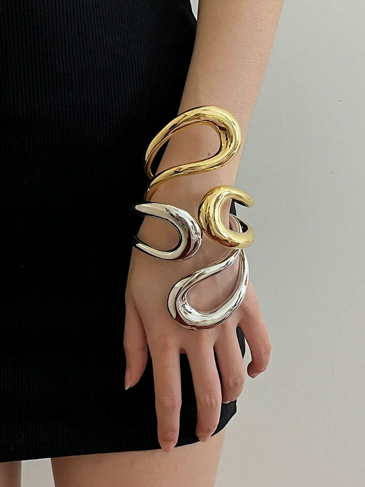 Geometry Streamlined Circle Bracelet