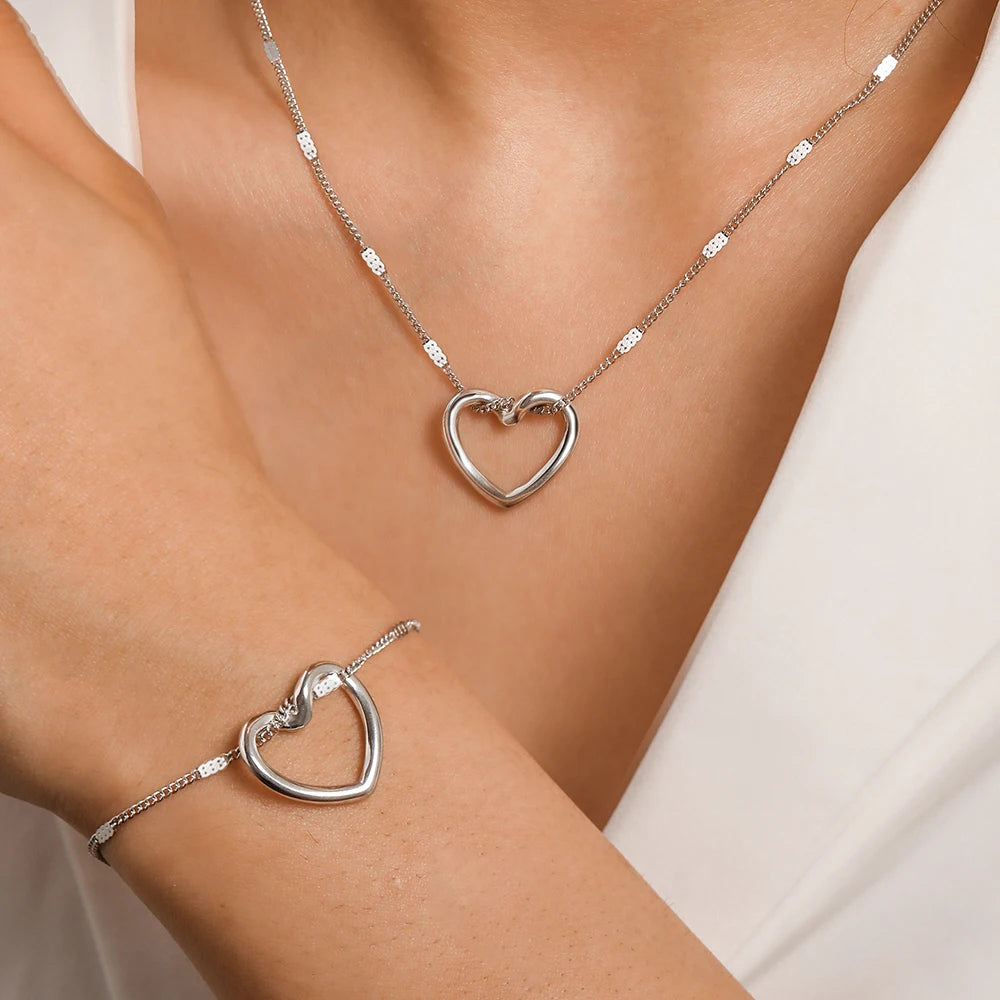 Novelty Twisted Heart set