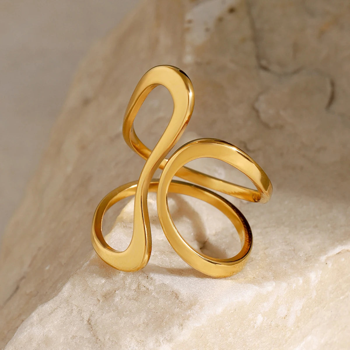 Geometric ring